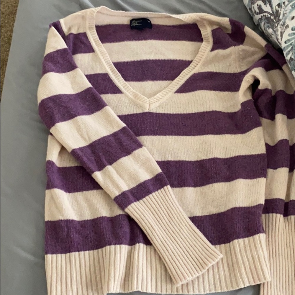V-neck sweater